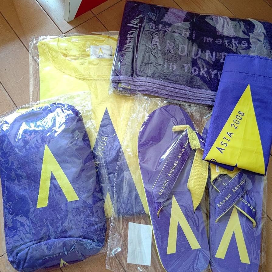 アイドルグッズ ARASHI AROUND ASIA Amazon.co.jp: ARASHI AROUND ASIA 2008 グッズ : おもちゃ